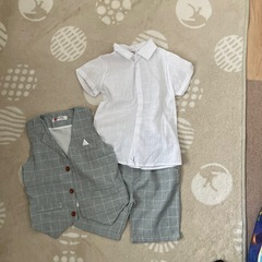 フォーマル服　120サイズの画像