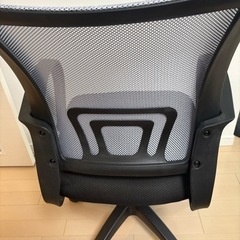 オフィス椅子 高さ調整可能の画像