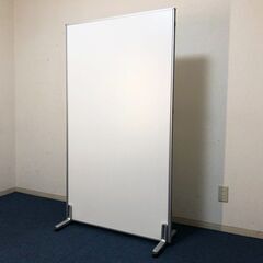 ホワイトパーティション 安定脚シルバーアジャスター付き 幅900×高さ1600mm 間仕切り オフィス衝立の画像