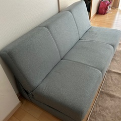 ソファー　水色　(ソファーベッド) 付属品あり　　の画像