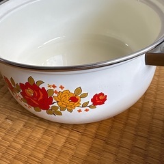 🎉昭和 花柄 レトロ可愛いホーロー鍋🎉の画像