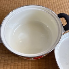 🎉昭和 花柄 レトロ可愛いホーロー鍋🎉の画像
