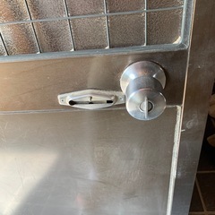 勝手口ドアサッシ　加工有りの画像