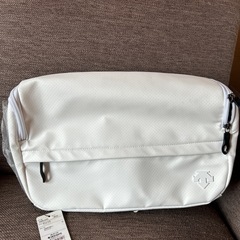 新品 DESCENTE GOLF ショルダーバッグの画像