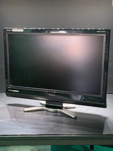 激安。パトリックさま専用！使用少ない美品！SHARP32型液晶テレビ！ 激安 SHARP AQUOS 32型液晶カラーテレビ リモコン付き (im-plan