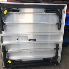 ②アメリカ製【耐荷重】しっかりした丈夫い 折り畳み　アルミテーブルの画像