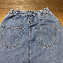 オリーブデオリーブ花の刺繍がかわいいデニムミニスカート　Mサイズの画像