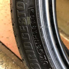 17インチ レグノ タイヤ 2本の画像