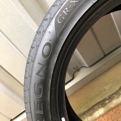 17インチ レグノ タイヤ 2本の画像