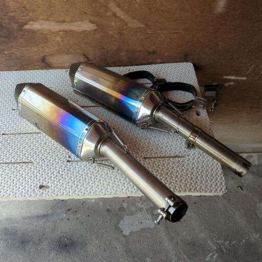 CBR1100XX スーパーブラックバード マフラー CBR1100xxスーパーブラックバード・社外マフラー