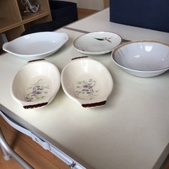 食器セットの画像