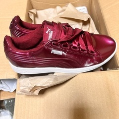 【新品】【25cm】PUMA プーマ エナメル ワインレッド 赤リボンスニーカーの画像