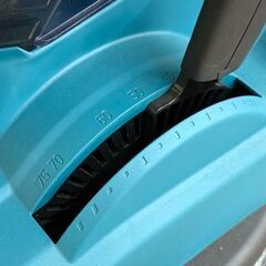 マキタ/Makita　充電式芝刈機　MLM432DZ　予備ブレード付【中古品】の画像
