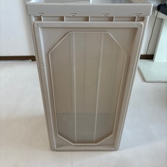 衣装ケースの画像