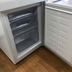 安心の1年保証付。【Hisense 2ドア冷蔵庫　HR-D1701W 2024年製　175L】取りに来れる方限定の画像