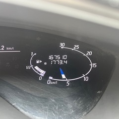 日産セレナ　4WD 平成23年車　車検12月までの画像