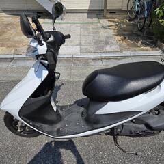 スズキアドレスV50の画像