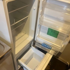 2ドア冷蔵庫の画像