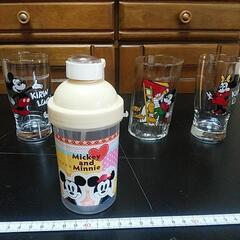 キリンレモン　ノベルティ物　平成？もしかしたら昭和かも！　ミッキー＆ミニーの　グラス　3種類　おまけ付きの画像