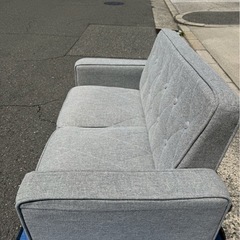 【QWER様専用】グレー 2人掛けソファ / 北欧風デザイン【大阪府内配送・設置無料✨】 の画像