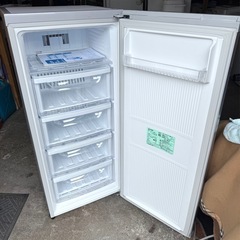 札幌市内配送可 【6ヵ月保証付き】美品 20年製 三菱電機 MITSUBISHI 121L 冷凍庫 MF-U12D-S1 ホームフリーザーの画像
