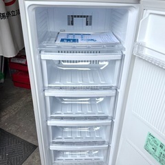 札幌市内配送可 【6ヵ月保証付き】美品 20年製 三菱電機 MITSUBISHI 121L 冷凍庫 MF-U12D-S1 ホームフリーザーの画像