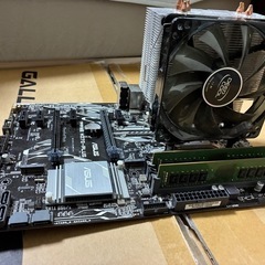 マザーボード、CPU、CPUクーラー、メモリ16GBx2の画像