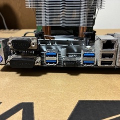 マザーボード、CPU、CPUクーラー、メモリ16GBx2の画像