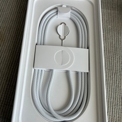 iPhone16e 空箱　Cタイプ　充電ケーブル付き
の画像