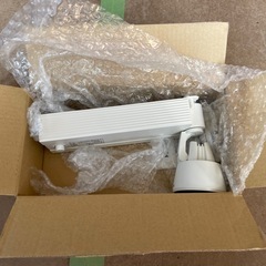 　新品　スポットライト　NNN 02632W LE1　白色　配線ダクトレール用の画像