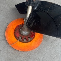 RYOBI 手押し式エンジン草刈機◇軽量　2輪の画像