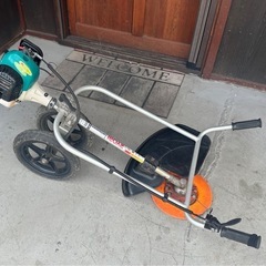 RYOBI 手押し式エンジン草刈機◇軽量　2輪の画像