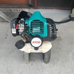 RYOBI 手押し式エンジン草刈機◇軽量　2輪の画像
