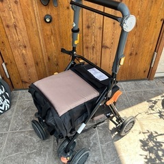 定価24,800円　未使用　高機能　シルバーカー デイリートロリー 高齢者 介護の画像