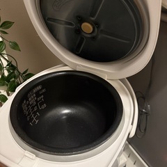 炊飯器の画像