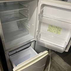 I 2508-122  SHARP ノンフロン冷凍冷蔵庫 SJ-D14C-W 2017年製  全定格内容積137L 動作確認済み キズ 汚れありの画像