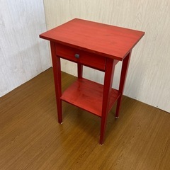 【販売終了色】IKEA ヘムネス　サイドテーブル　赤 IKEA ヘムネスサイドテーブル (笑福fukukuru) 魚住のテーブル