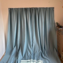 【取引完了】格安！高級！上品！大判カーテン　2枚　綺麗な青色　　の画像