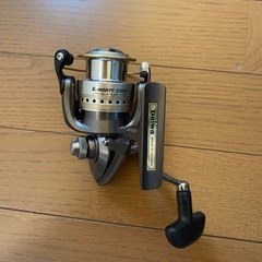 釣竿、リール、エギなどのセットの画像