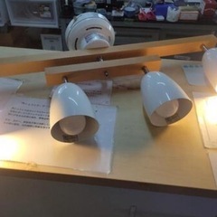 ニトリ　4灯照明 ライト　リサイクルショップ宮崎屋　住吉店25.8.4の画像