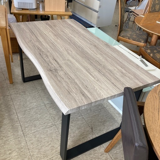【ジモティー割引で最大15％OFF⭐️】 ダイニングテーブル
