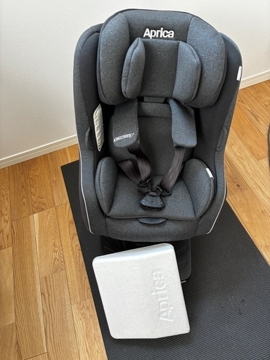 【アップリカ】チャイルドシート︱クルリラライト︱新生児から使用可能︱説明書あり