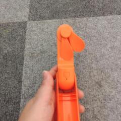 携帯扇風機付きモバイルバッテリーの画像