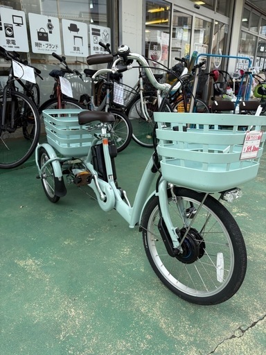 0477 美品 ブリヂストン 電動アシスト三輪車 RKUTTO ワゴン RW0B45