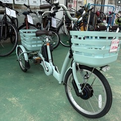 0477 美品 ブリヂストン 電動アシスト三輪車 RKUTTO ワゴン RW0B45の画像