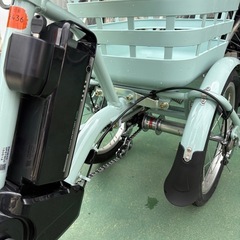0477 美品 ブリヂストン 電動アシスト三輪車 RKUTTO ワゴン RW0B45の画像