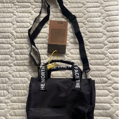 ノースフェイス　ショルダーバッグ　クロスバッグ　スマホショルダーの画像