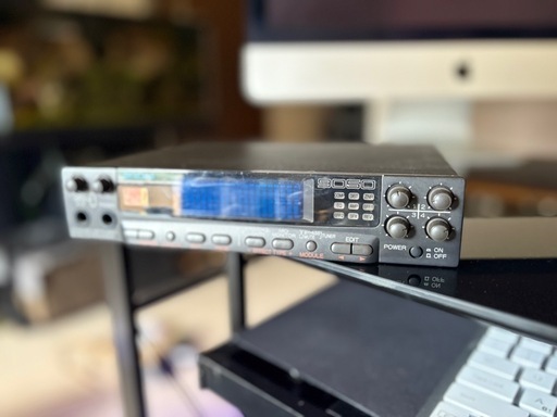 ZOOM 9050 マルチエフェクター 中古】ZOOM 9050 マルチエフェクター & FC50おまけ - 神奈川県の