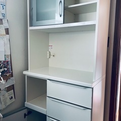 食器棚、レンジ台の画像