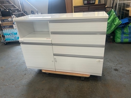 【ニトリ キッチンボード／白】チャイルドロック付き・美品！